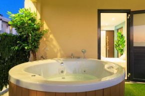 Aiolos SUPER LUX suite JUCUZZI nea smyrni centre